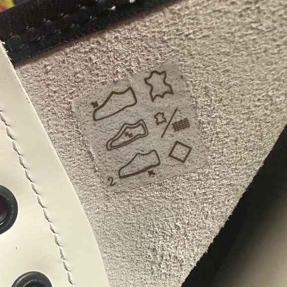 Women's DR.MARTENS White 1460 Smooth Leather Lace Up Boots Size 9 - Picture 8 of 13